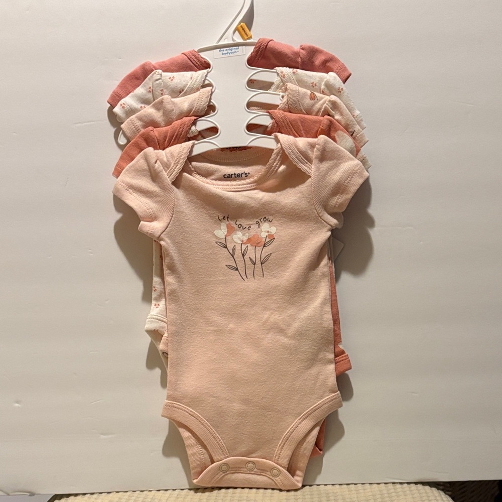 5-NWT Carter's Peach and Cream Floral Bodysuit Set